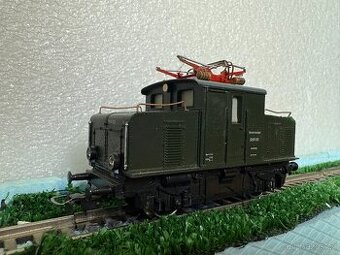 Lokomotiva .H.O. E69 PIKO (Analog)