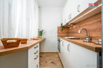 Pronájem bytu 1+kk, 35 m², Hradec Králové, ul. Třebechovická