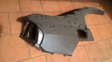 BMW E90 zadní pravá bočnice (bez lemu)
