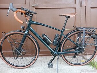 Specialized Sirrus.