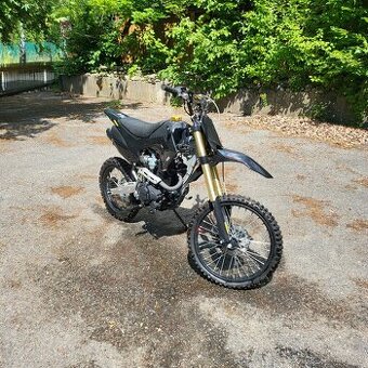 PRODÁM NEJEŽDĚNÝ PITBIKE 250cc