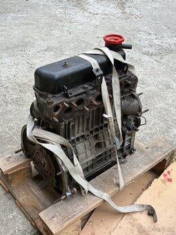 Motor Škoda 105 33kw světla,blinkry