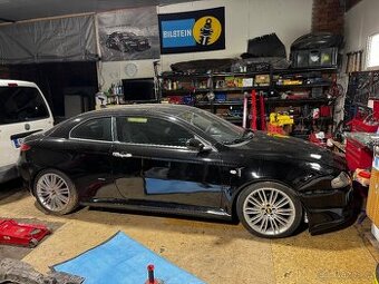 Alfa Romeo GT 1.9 110Kw celek