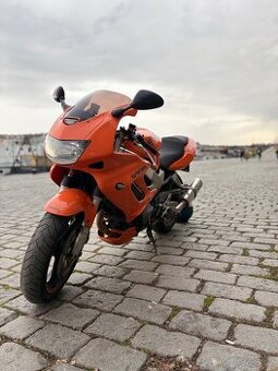 Honda vtr 1000
