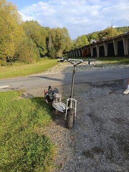 Motorová Koloběžka