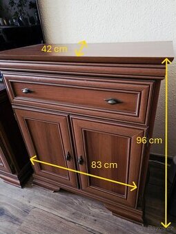 2 komody a TV stolek