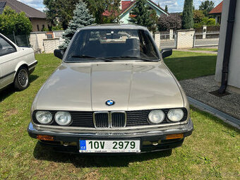 BMW 3 E30 coupe 320 i M20 1983
