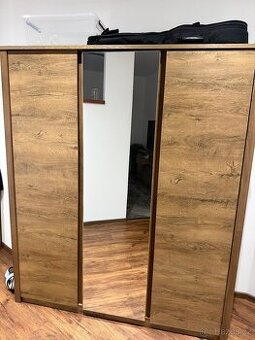 SET skříň - 2 komody - 2 noční stolky