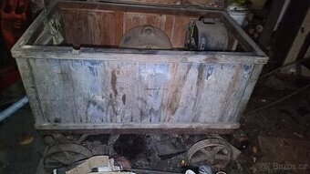 Starý stabilní elektromotor