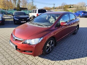 Honda Civic 1.8 4D