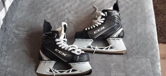 Hokejové brusle CCM vel.40,5 nové