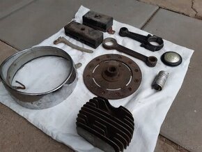 Soubor dílů auto - moto