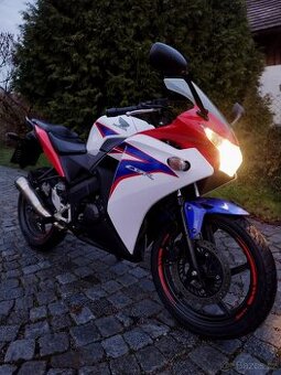 Honda CBR125r