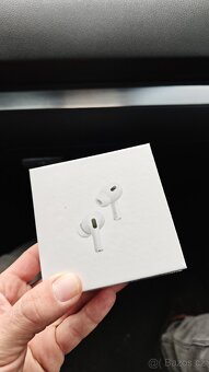 Apple AirPods Pro 2, 2025,MagSafe, (USB-C),REZERVACE