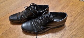 Chlapecká společenská obuv-vel.38
