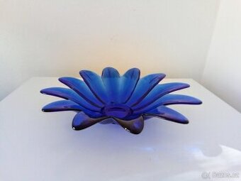 Modrá, skleněná mísa