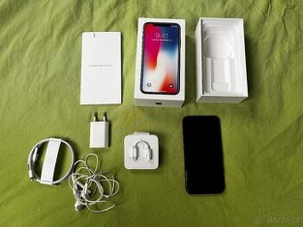 Apple iPhone X 64GB vesmírně šedý