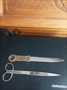 Prodám staré sběratelské nůžky a nůž