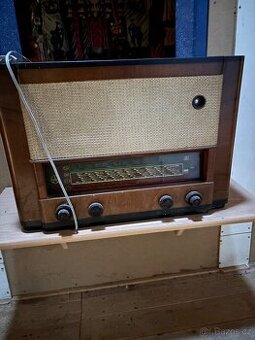 Staré lampové rádio