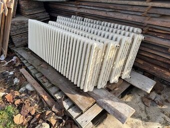 Prodej málo použitých litinových radiátorů