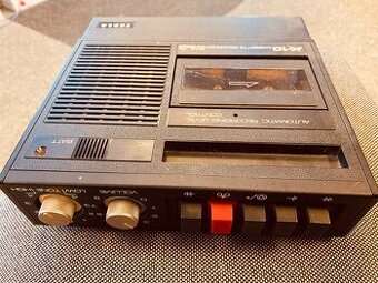 Kazetový magnetofon Tesla K10