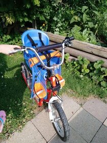 Sedačka na koloběžku