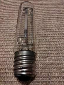 Sodíková výbojka Philips a Osram