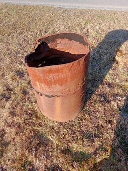 Prodám starší soud asfaltu