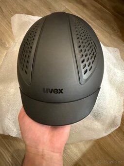Jezdecká helma Uvex exxential III – nová