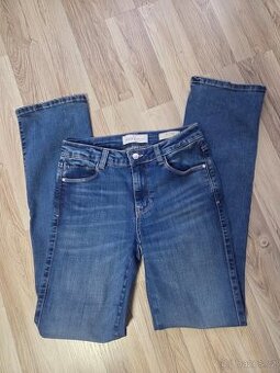 Guess džíny sexy straight vel. 28