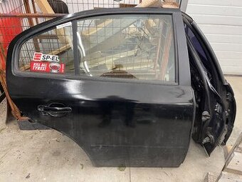 Dveře zadní Octavia 1 sedan