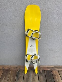 Dětský snowboard BATALEON SURFER + vázání BATALEON CHAOS