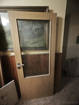 Prosklené dveře, vnitřní, 80cm (křídlo 82cm), jen zaprášené