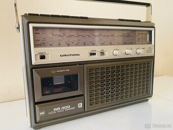 Radiomagnetofon Grundig RR 400, rok 1979