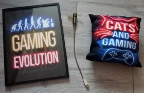 Nový obraz v rámu z Ikea + polštářek pro hráče + ventilátor