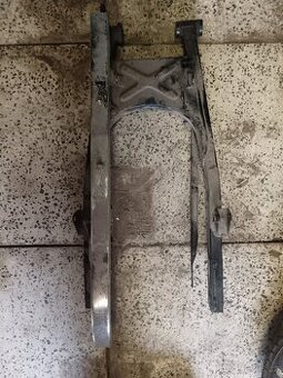 Zadní kyvná vidlice Honda Rebel 125