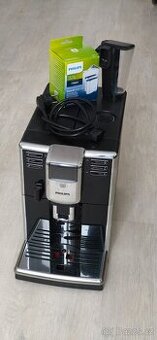 Prodám kávovar PHILIPS Series 5000 na náhradní díly