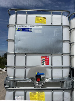 IBC 1000l •FABRICKY ZREPASOVANÉ•KOV PALETA•
