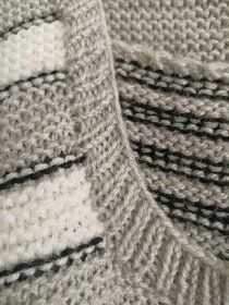 Ručně pletený svetr - 1
