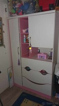 skříň do dětského pokoje