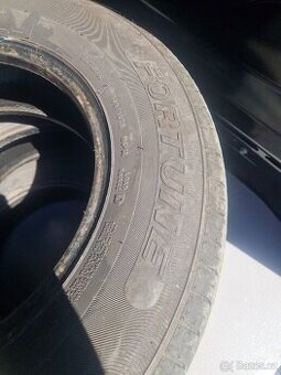 Pneu letní 215/70 R15C, 7mm.