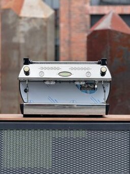 Kávovar La Marzocco GB5 2AV - po renovaci