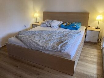 Postel IKEA MALM 180 x 200