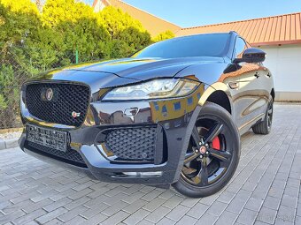 Jaguar F-Pace 3.0 D V6 300 CV AWD (FG462XS)