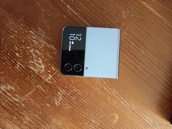 Samsung galaxy Zflip4