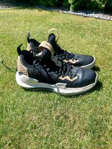 Basketbalové boty Tarmak vel 45