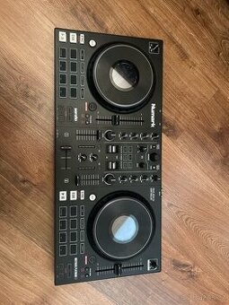 Numark Mixtrack Platinum FX