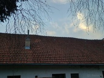 Starší pálená krytina cca 300 m2