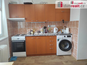 Pronájem bytu 1 + kk, 16 m2, zvýšené přízemí, velký sklep