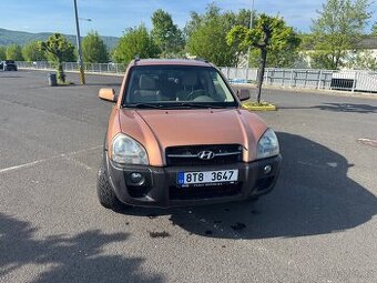 Hyundai Tucson 2.0i, 4x4, první registrace 01/2008